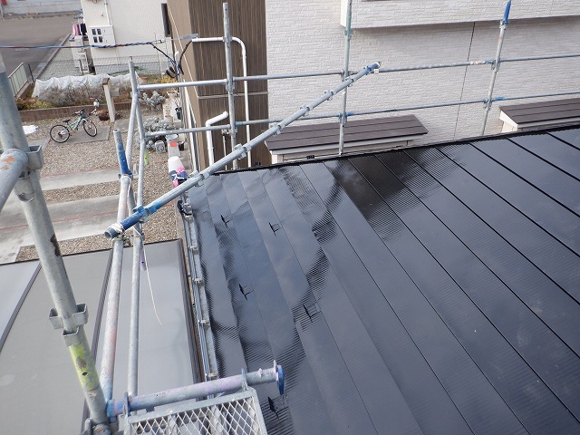 トタン屋根　上塗り2回目