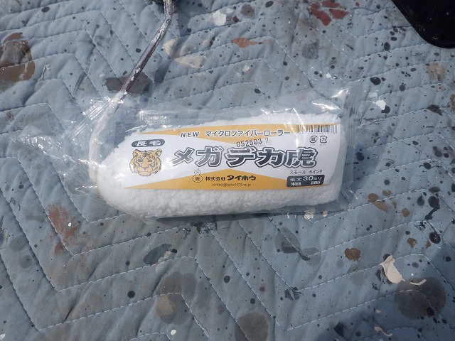 外壁塗装に使用するタイホウのメガデカ虎ローラー
